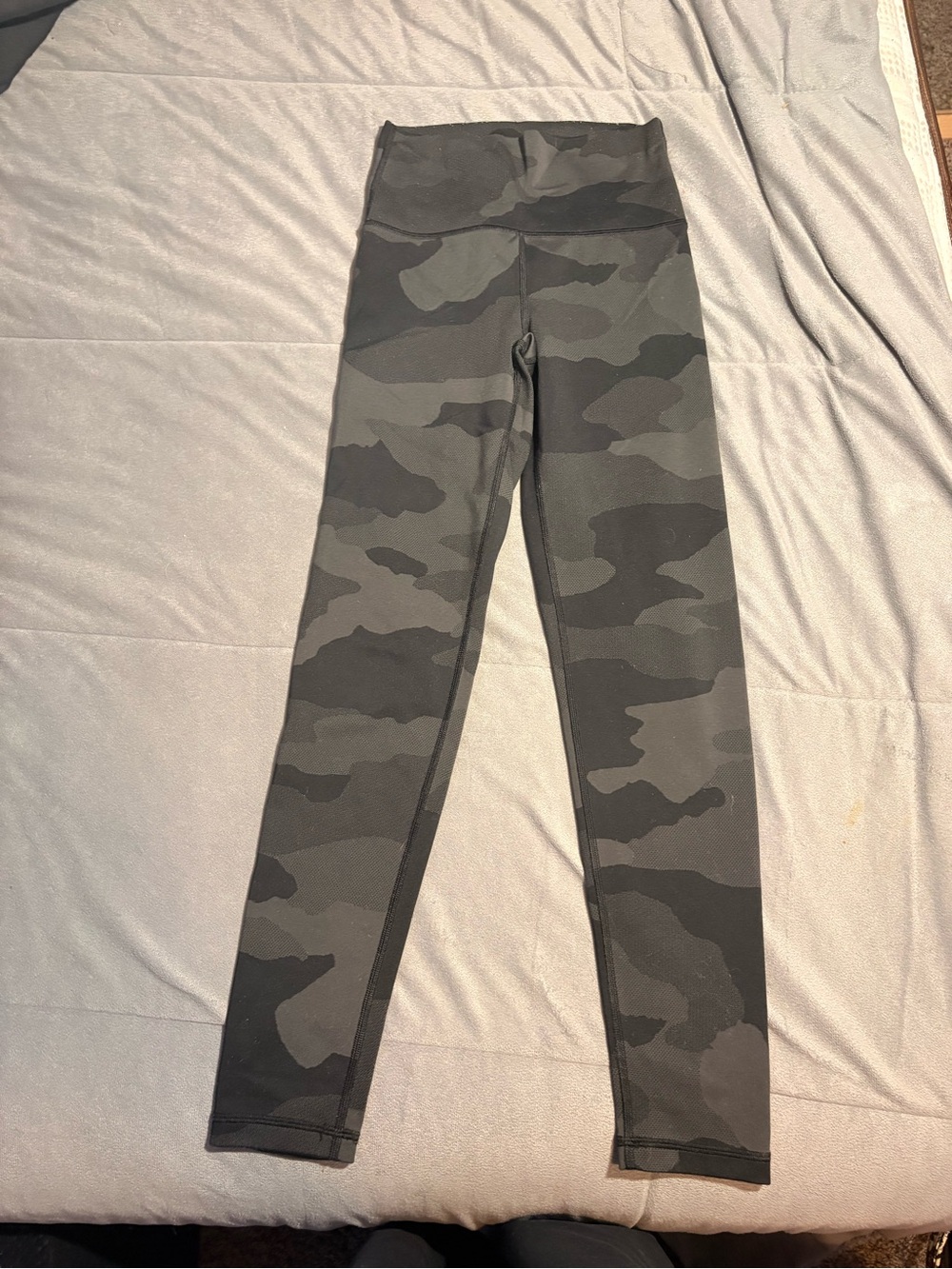 aerie High-Rise Gray & Black Camo Leggings